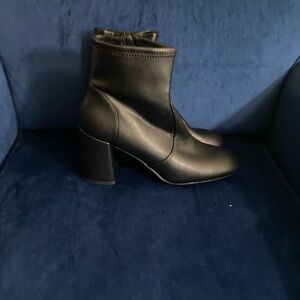 Madden NYC ankle boot size 9